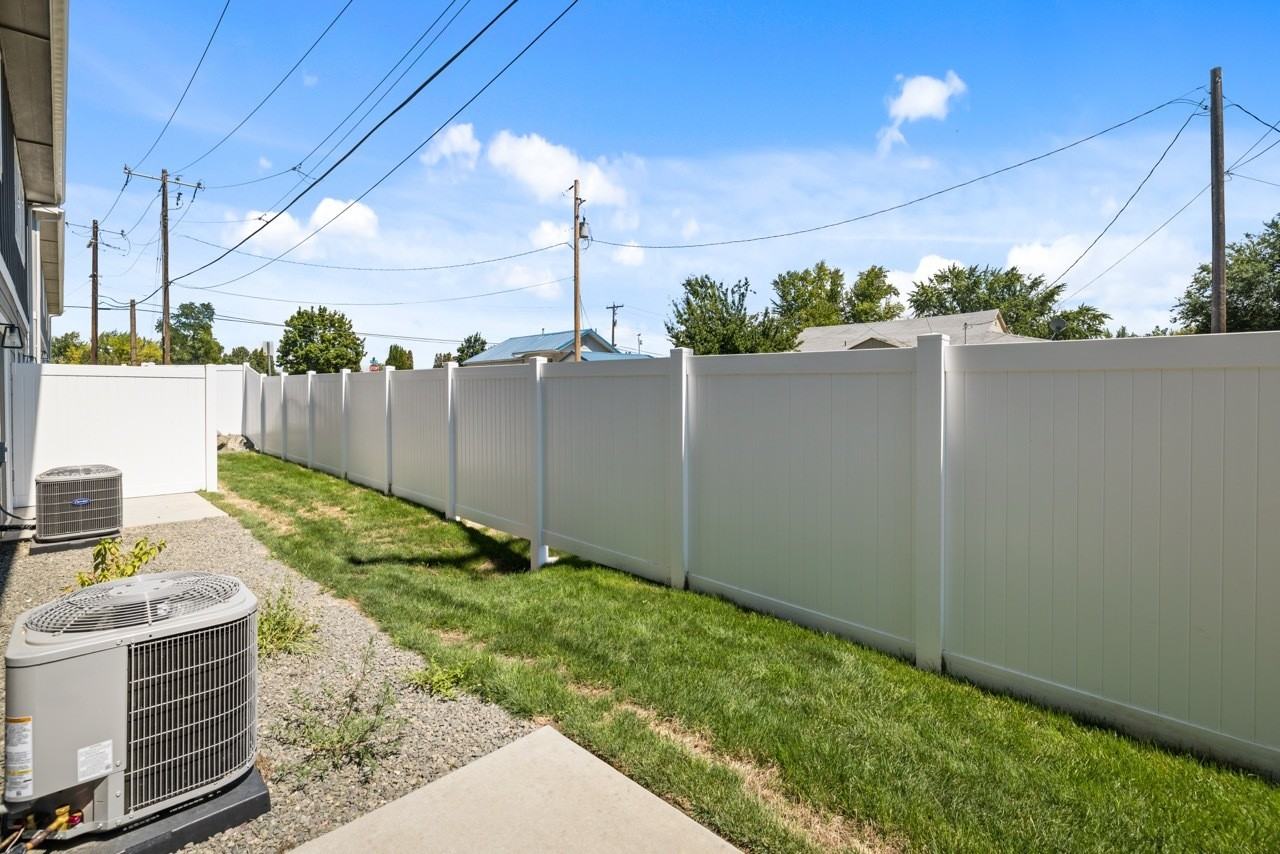 435 2nd Ave N #4 - Photo 7 of 23