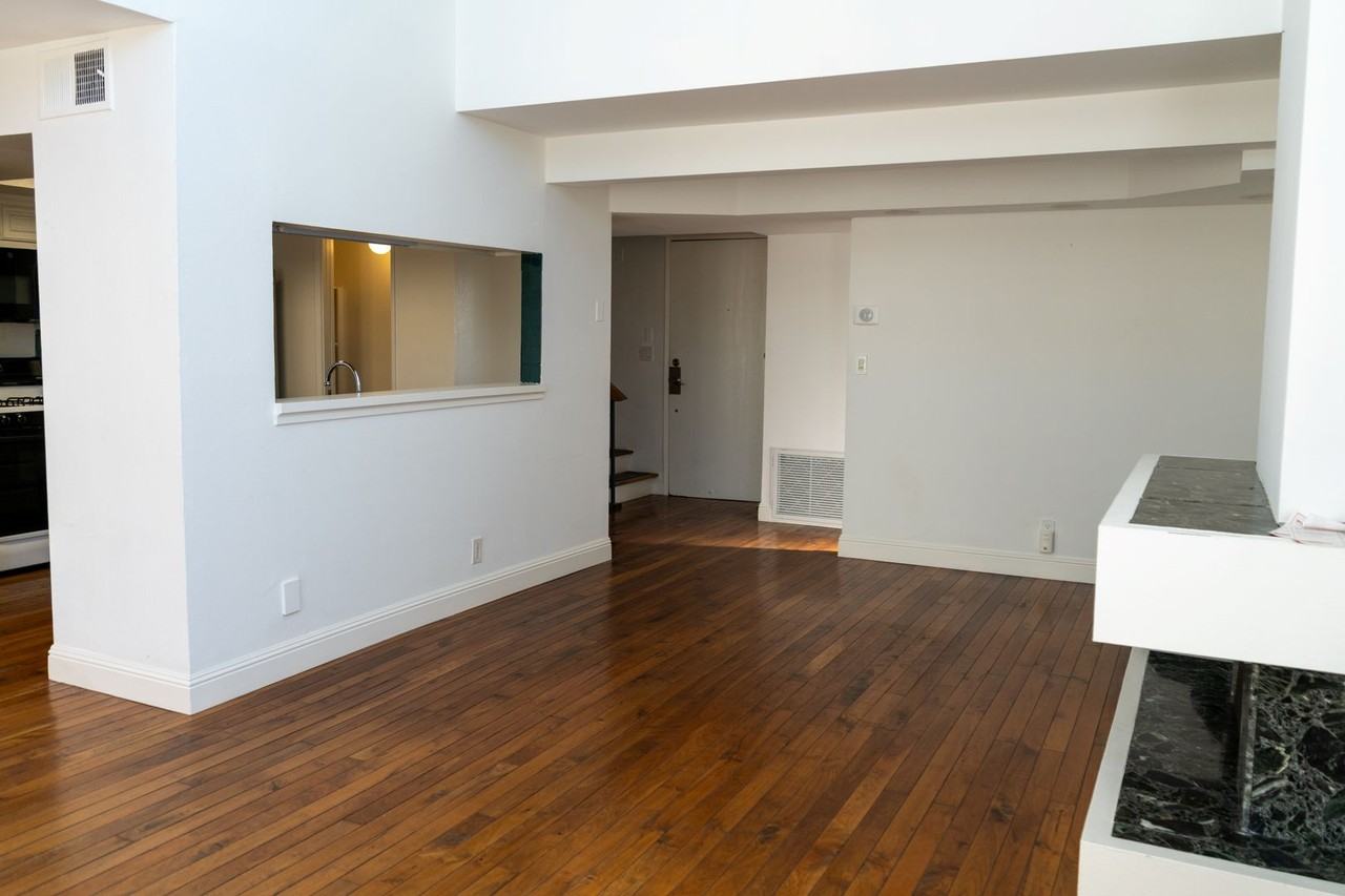 2677 Centinela Ave #409 - Photo 6 of 27