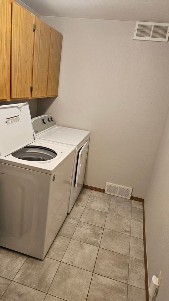 2000 Kent Ct - Photo 4 of 17