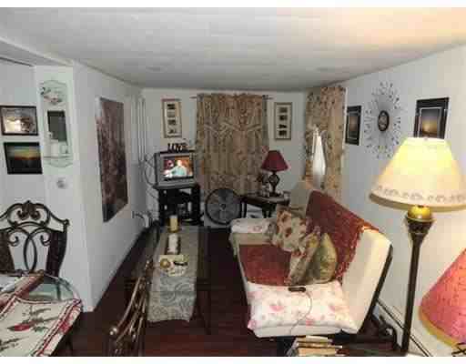 51 Walnut Rd #B - Photo 3 of 6