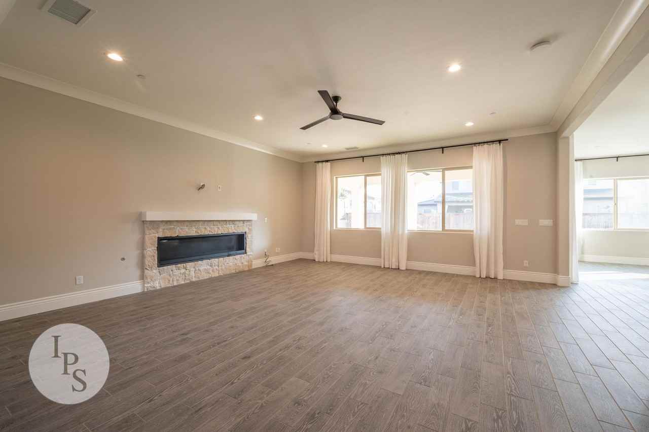 850 Overstone Ave - Photo 3 of 50