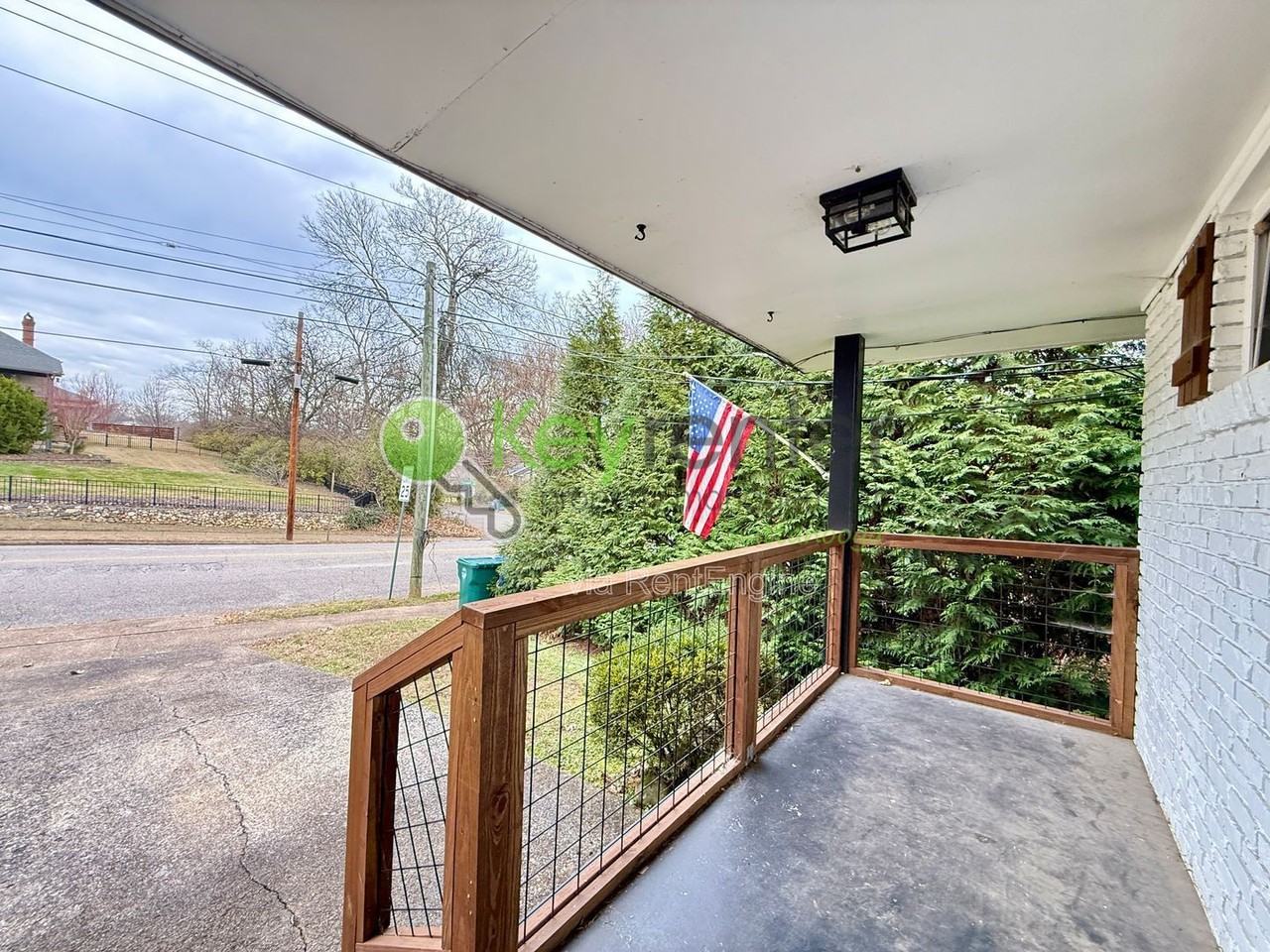 904 Tremont St #B - Photo 3 of 13