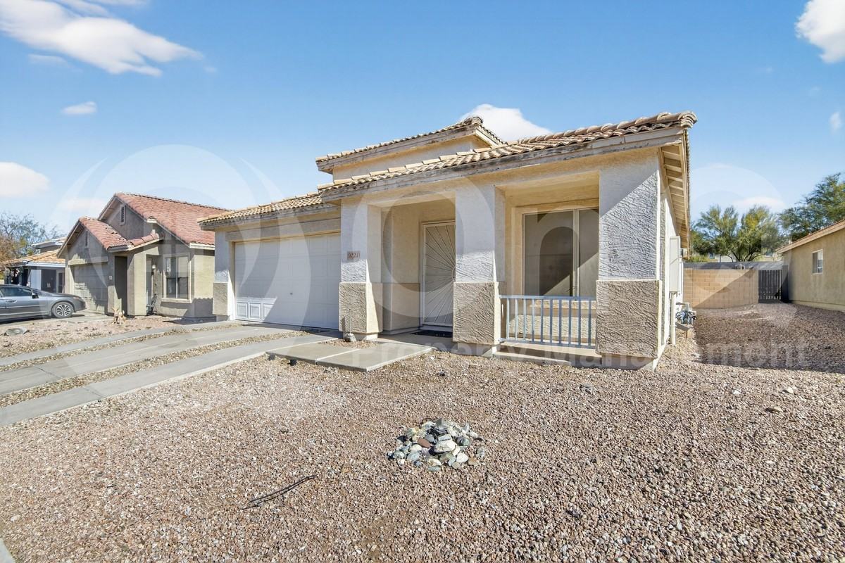 9221 S Leila Ln - Photo 4 of 42