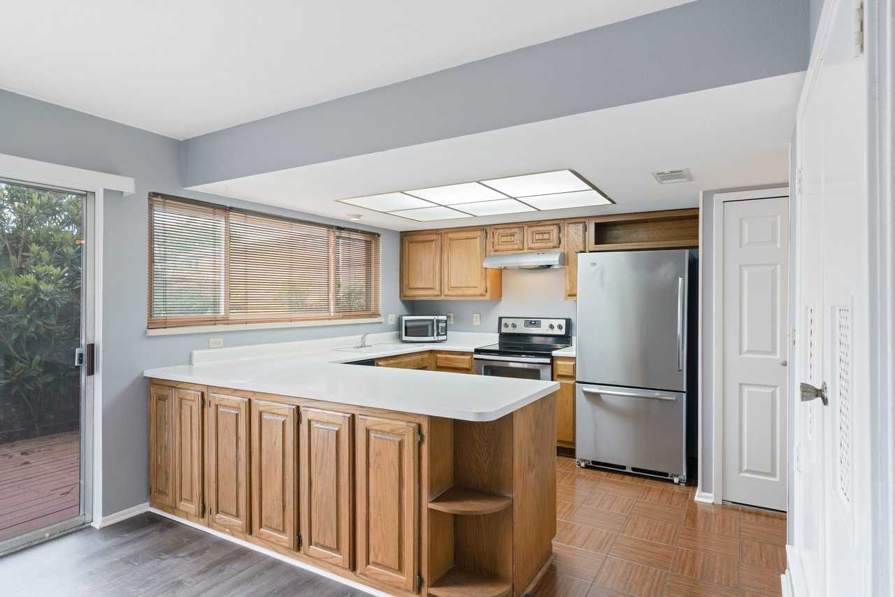 10958 Crown Park #15074799 - Photo 3 of 34