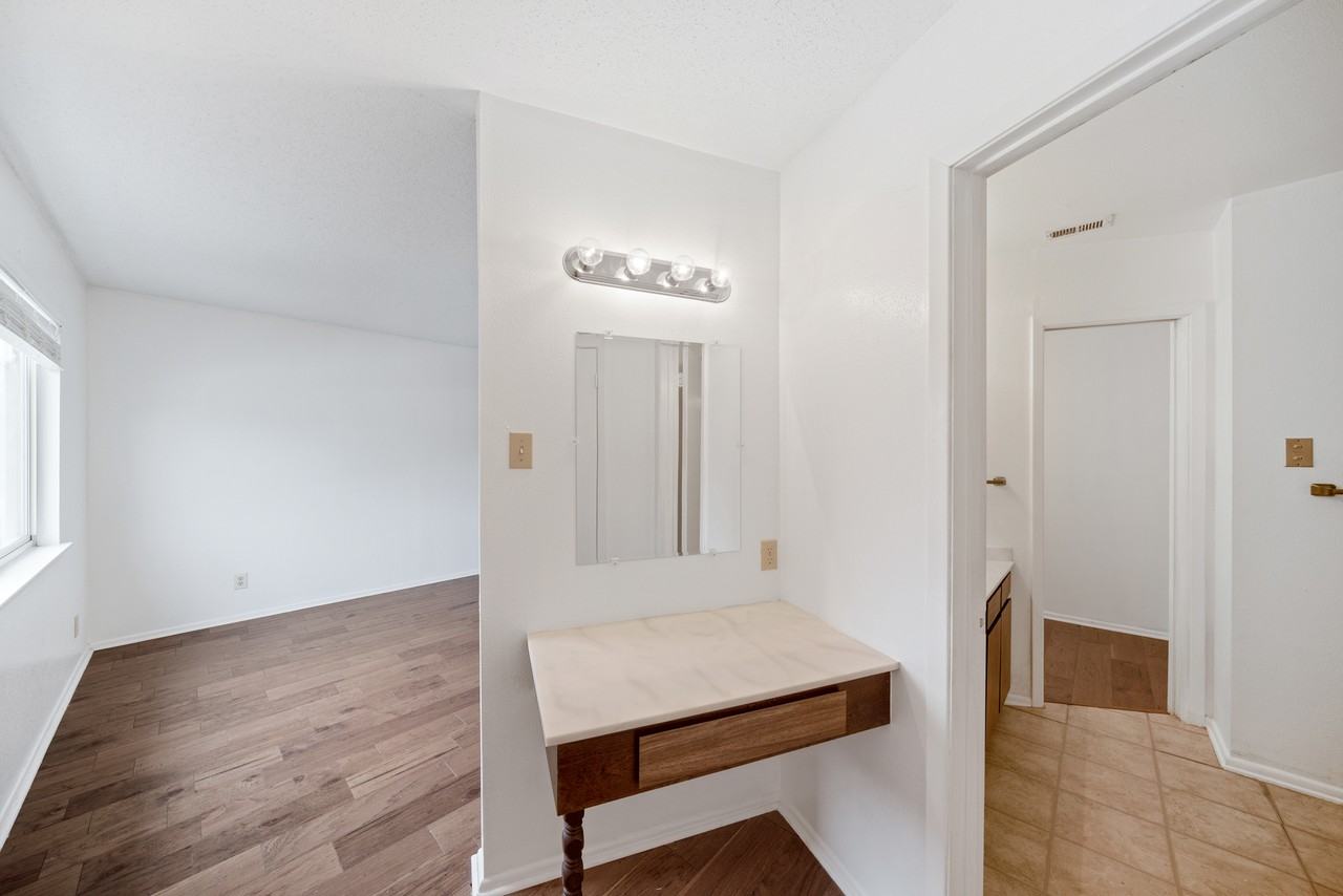 10958 Crown Park #15074799 - Photo 3 of 34