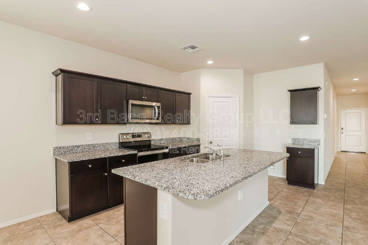 24402 W Pueblo Ave - Photo 5 of 12