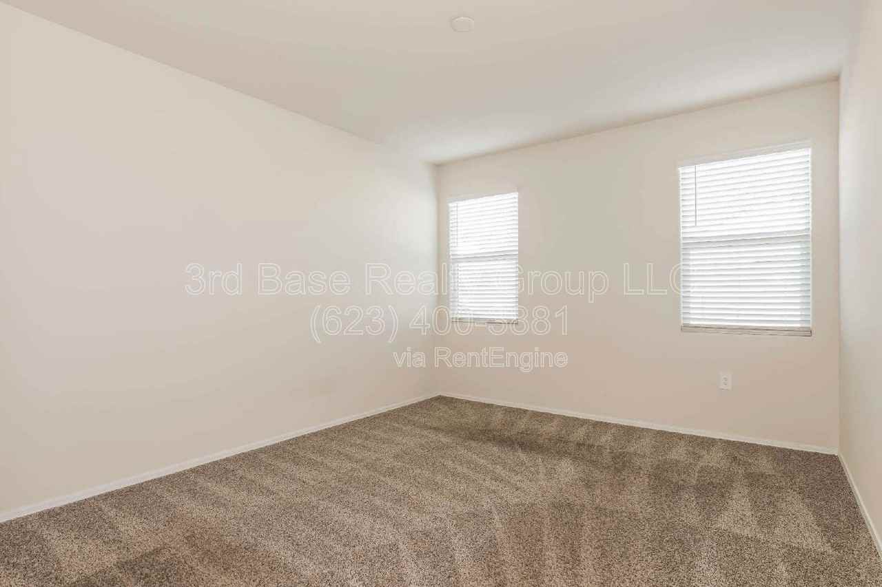 24402 W Pueblo Ave - Photo 7 of 12