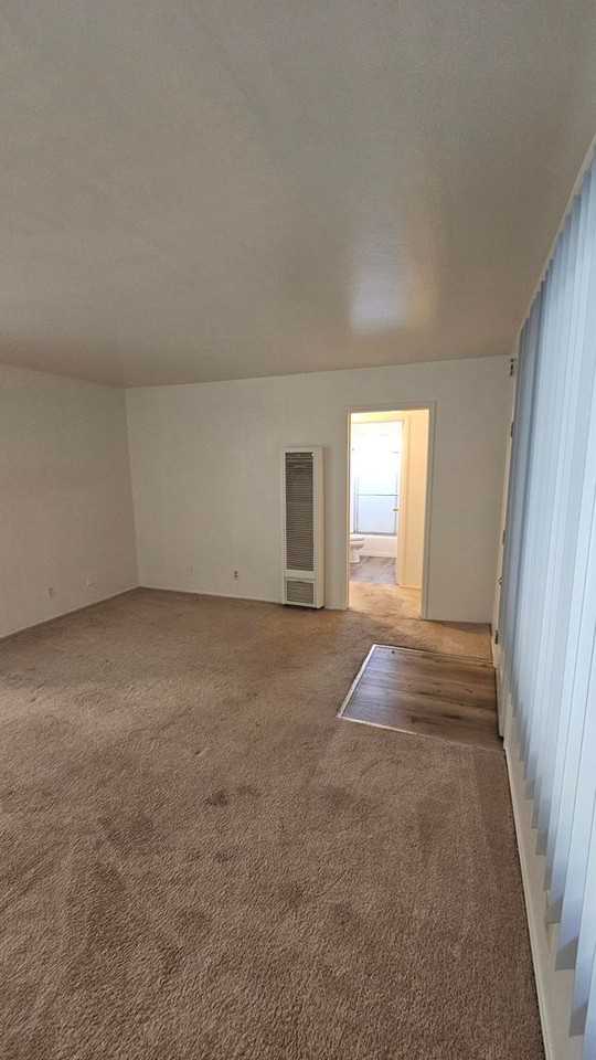 131 - 3385/3391/3395 Monroe St - Photo 5 of 20