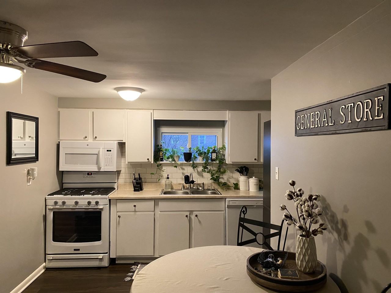 538 Perry Ave #1 - Photo 5 of 16