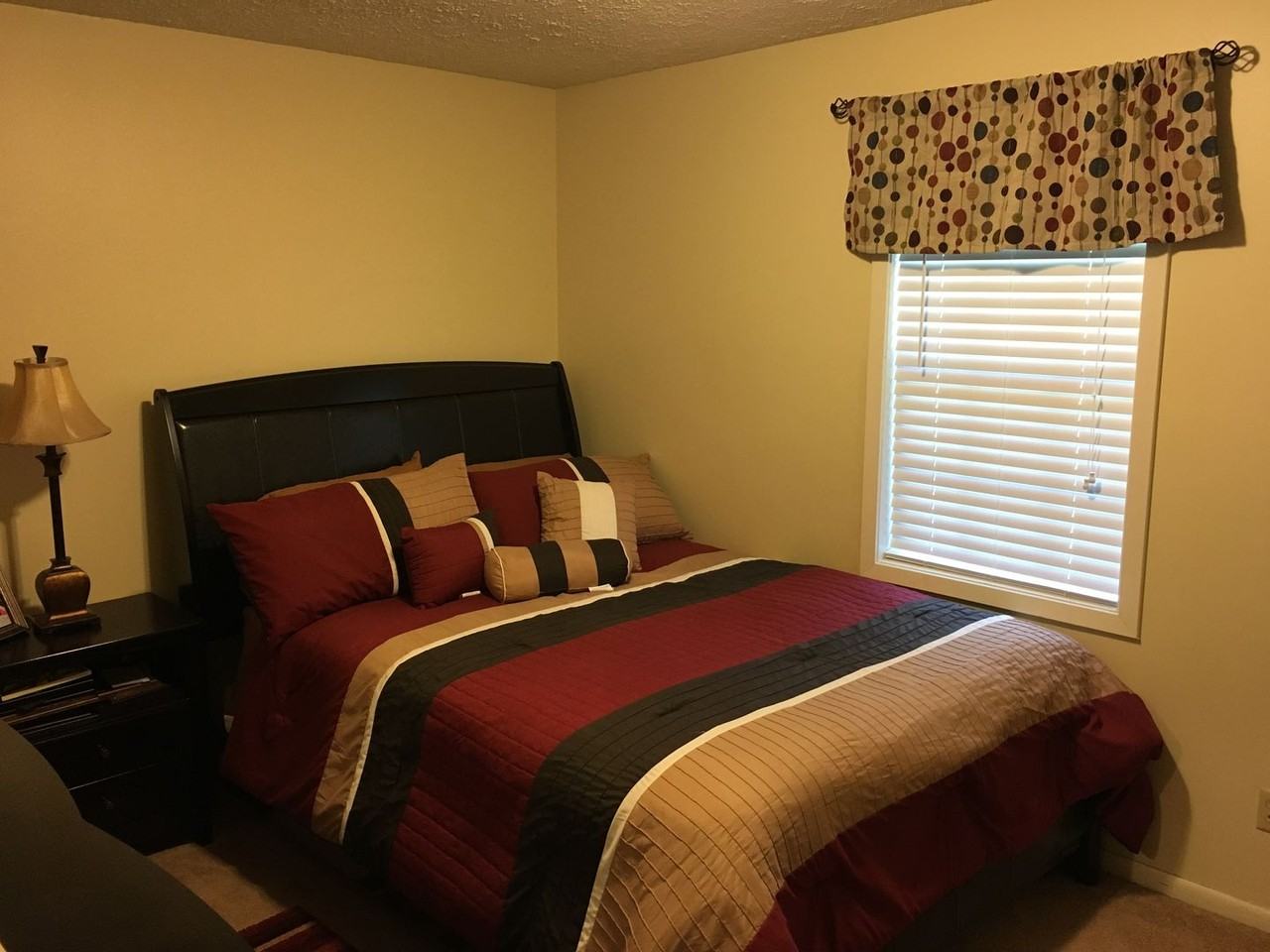 205 Dogwood Dr - Photo 4 of 38