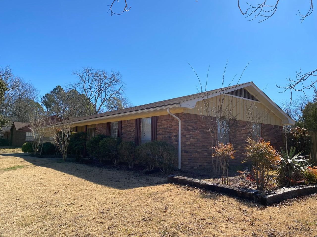 205 Dogwood Dr - Photo 2 of 24