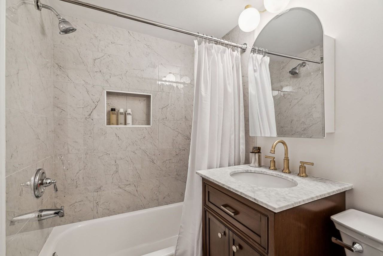 Way Rittenhouse - Photo 3 of 50