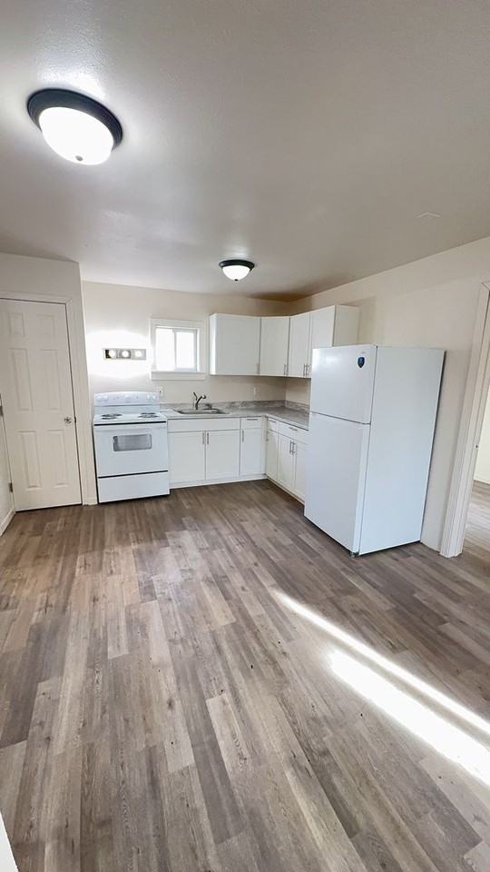 6928-1t - 329-339 S Grape - Photo 3 of 12