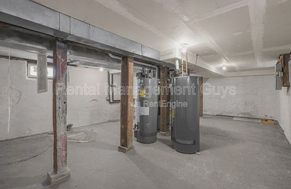 1912 15th Ave N - Photo 4 of 17