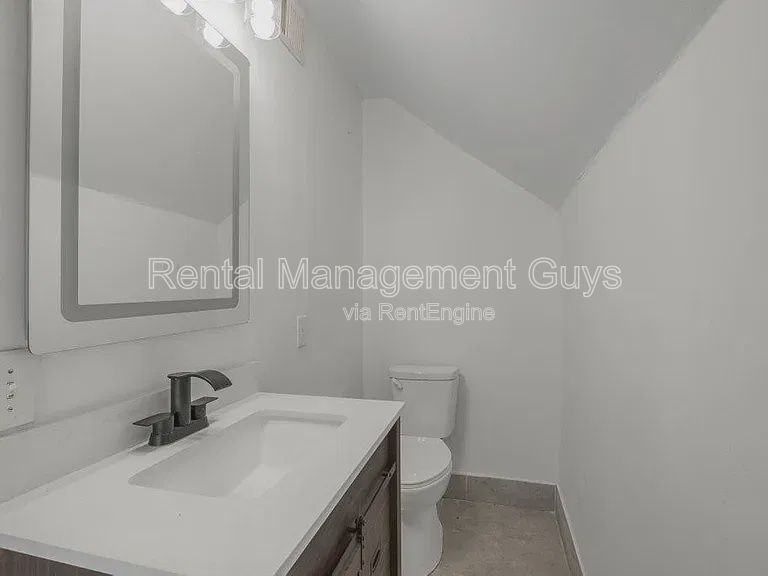 1912 15th Ave N - Photo 5 of 17