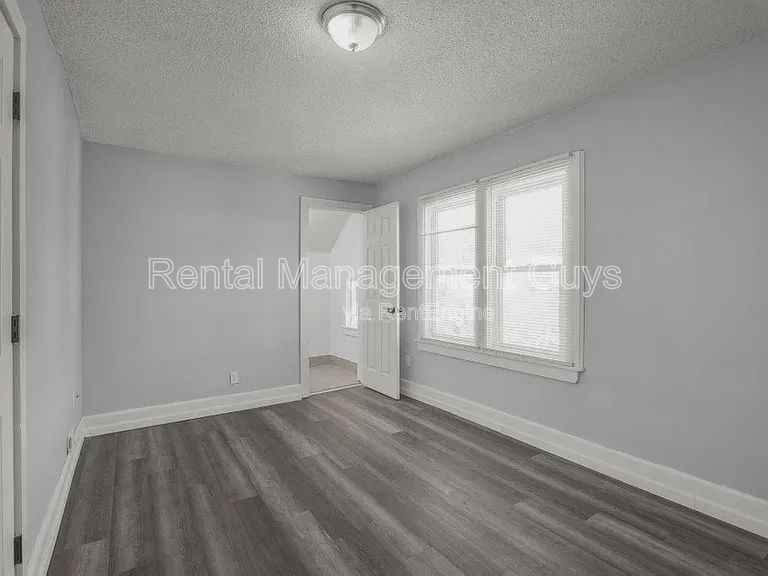 1912 15th Ave N - Photo 6 of 17