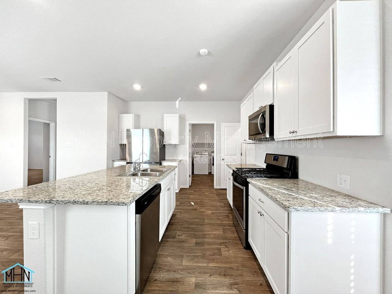 4051 Basil Mdw - Photo 5 of 31