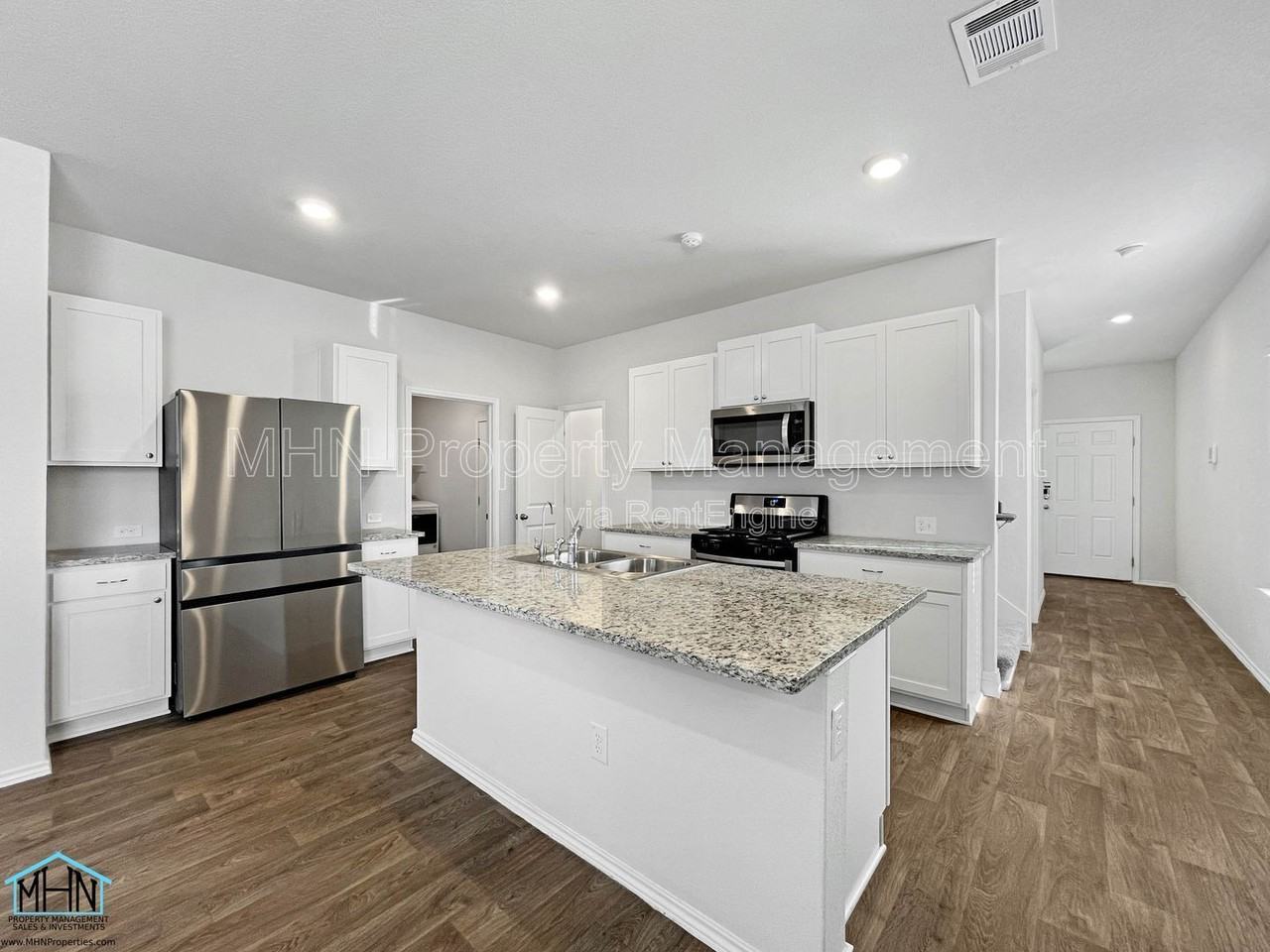 4051 Basil Mdw - Photo 7 of 31