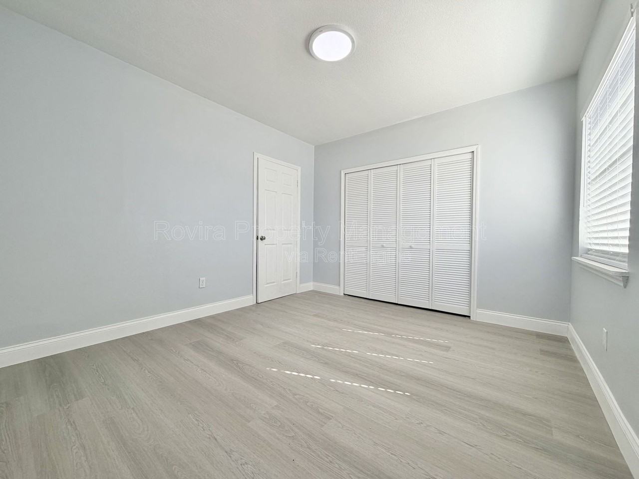 813 Suwannee Dr #2 - Photo 5 of 9