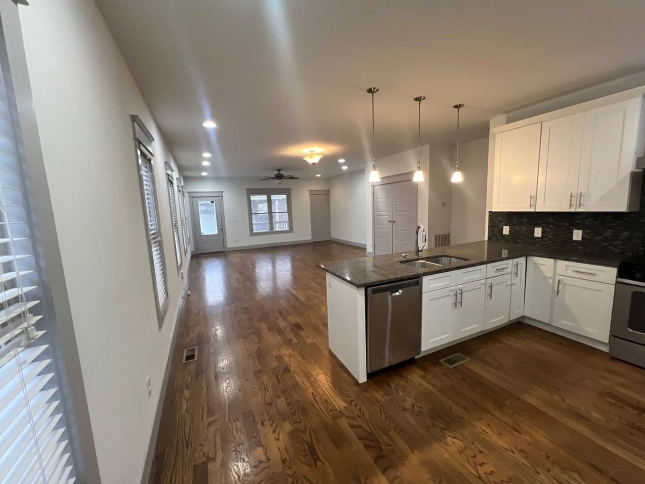 1619A 9th Ave N - Photo 4 of 20