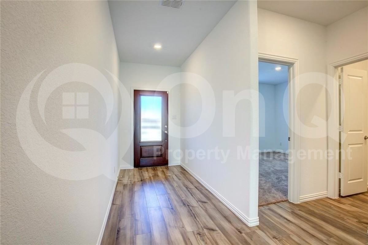 1513 Fallingwater Trl - Photo 7 of 21