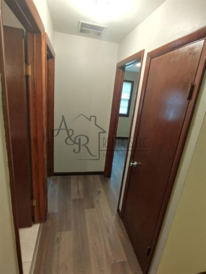 221 E 21st St - Photo 7 of 15