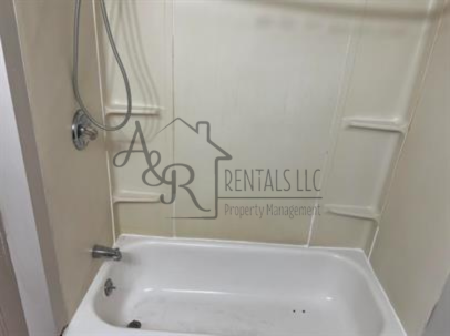 503 W 1st St #1 - Photo 5 of 10