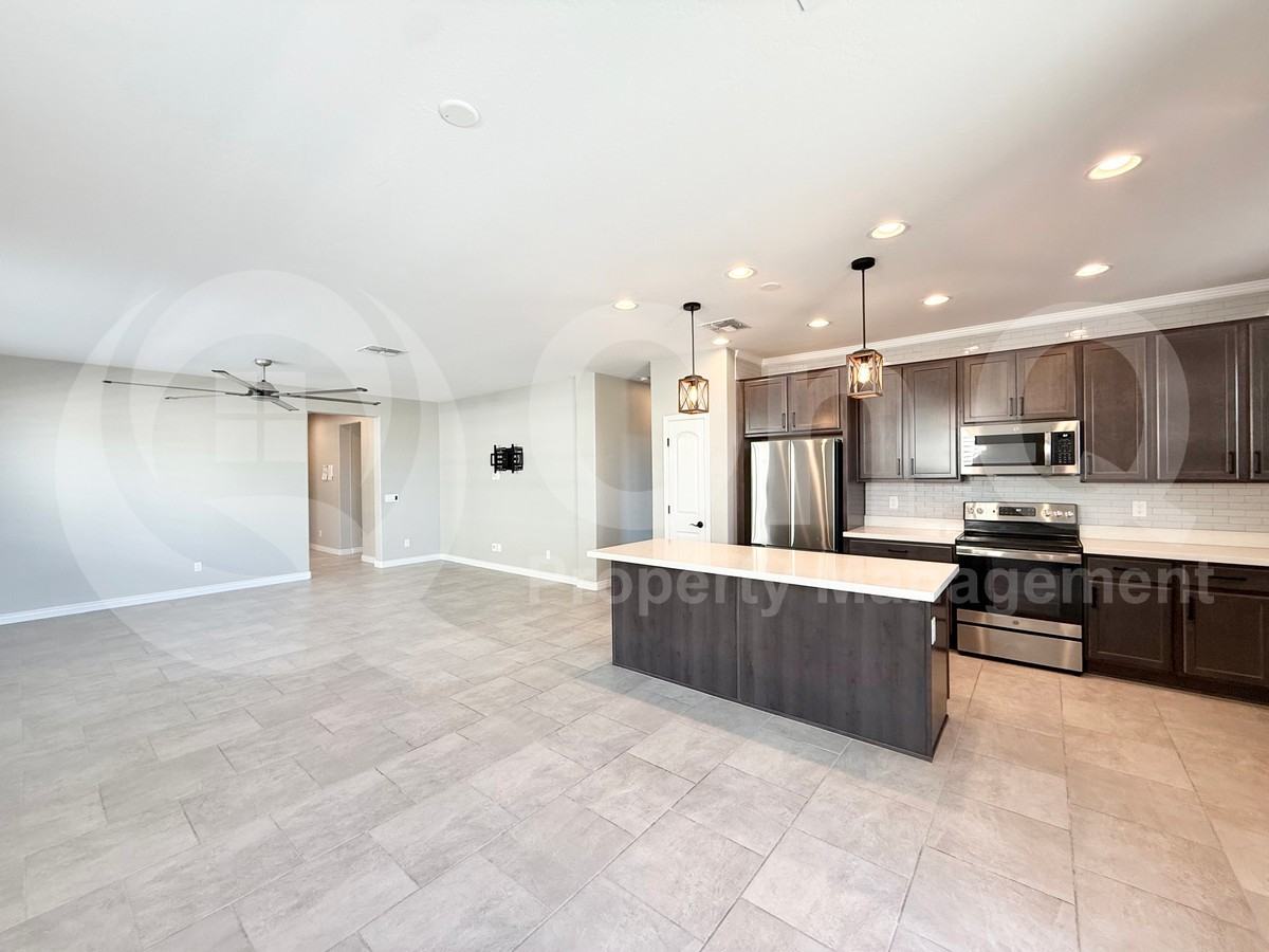 25538 N 144th Ln - Photo 5 of 23