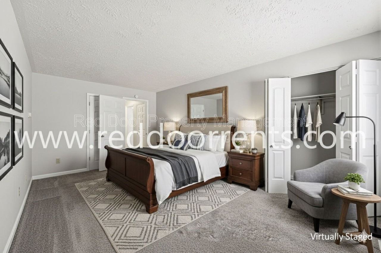 231 Lark Dr #2 - Photo 5 of 29