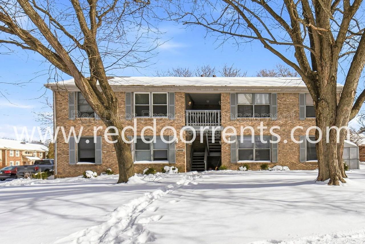 231 Lark Dr #2 - Photo 7 of 29