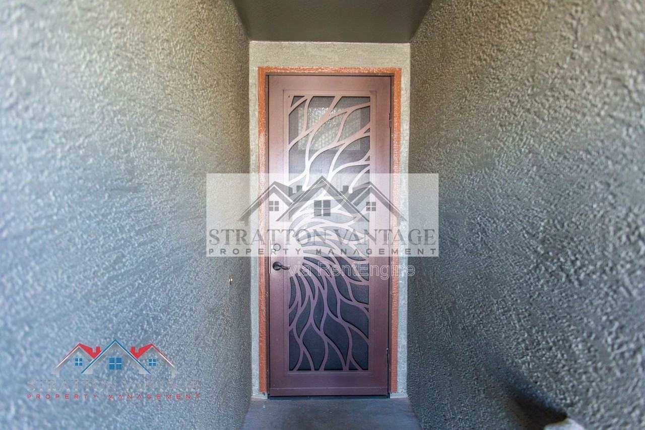 7465 E Osage Ave - Photo 6 of 47