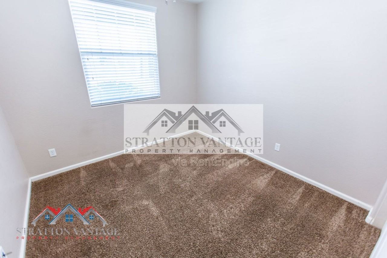 7465 E Osage Ave - Photo 7 of 47