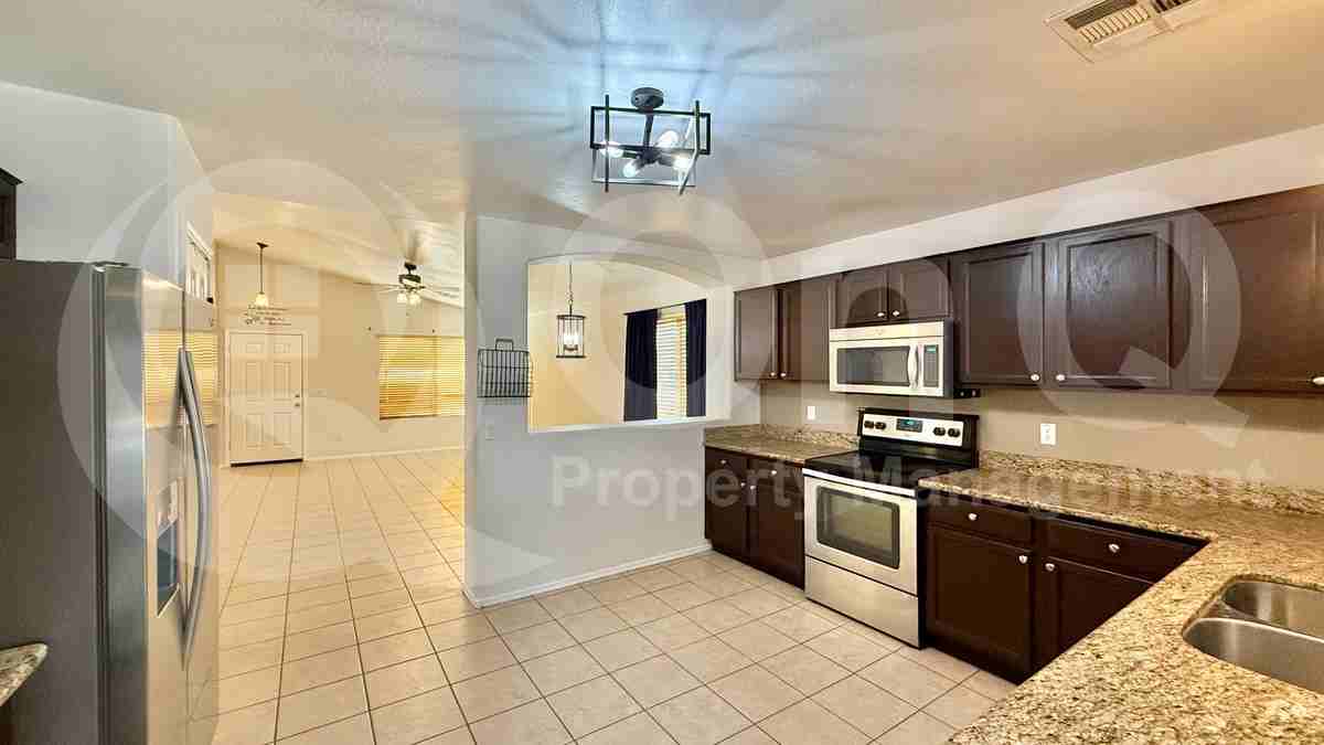 17264 W Elizabeth Ave - Photo 4 of 20