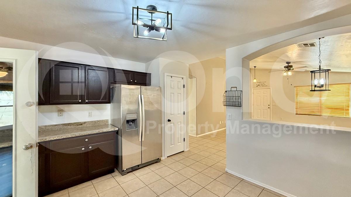 17264 W Elizabeth Ave - Photo 5 of 20