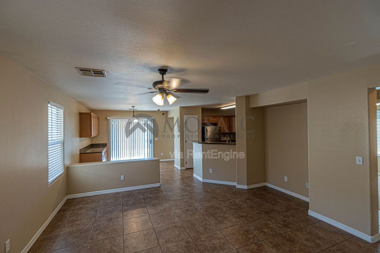 2035 W Gold Dust Ave - Photo 3 of 44