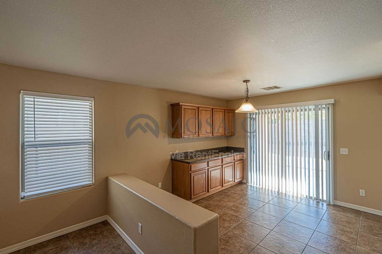 2035 W Gold Dust Ave - Photo 5 of 44