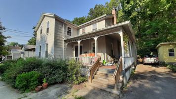 featured image of 205 Linn St
