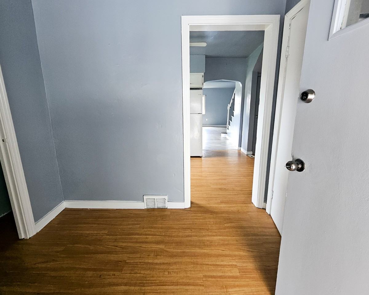 307 Hamilton St #2 - Photo 4 of 17