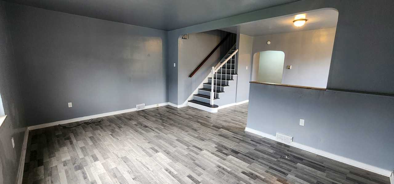 307 Hamilton St #2 - Photo 6 of 17