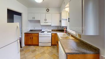 featured image of 3729 Oakland Dr #2