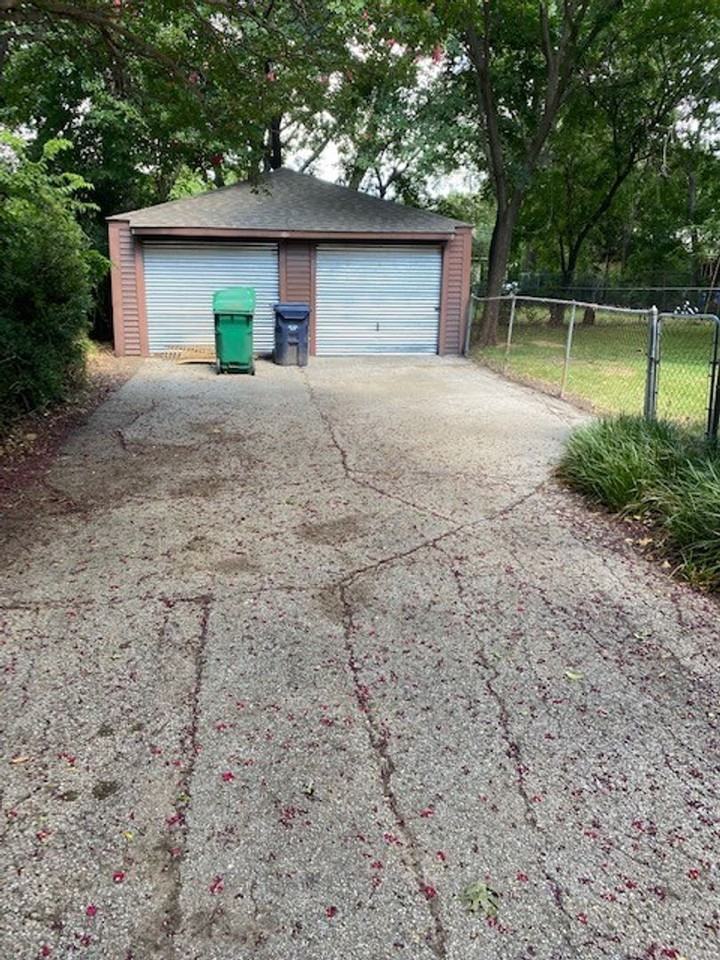 920 Denton St - Photo 2 of 8