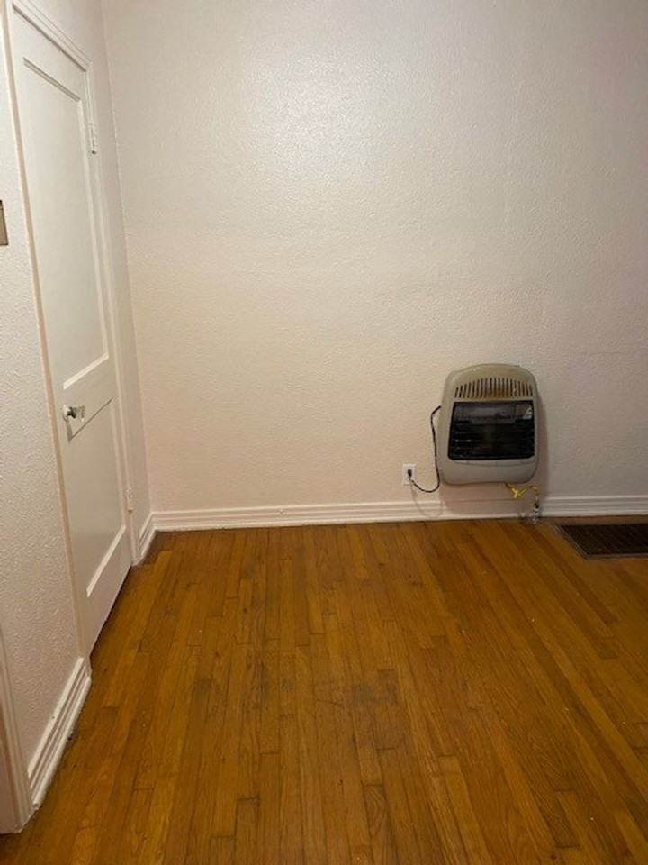 920 Denton St - Photo 6 of 8