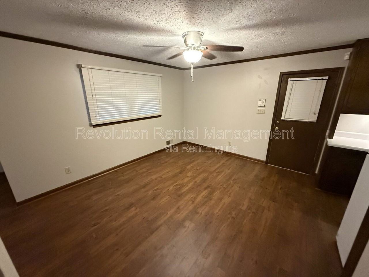 500 Terry Dr - Photo 4 of 11