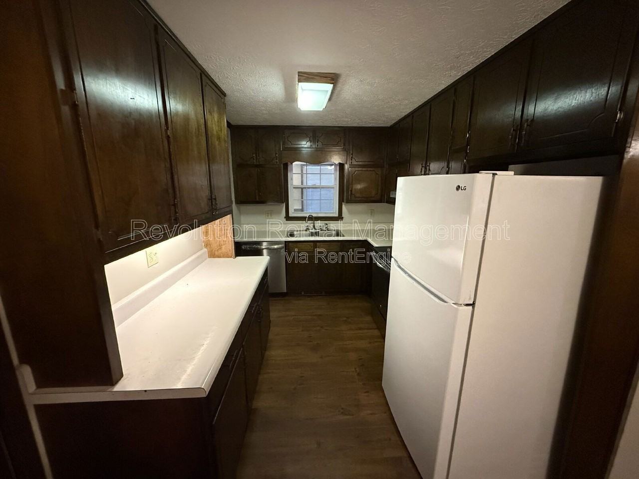 500 Terry Dr - Photo 5 of 11