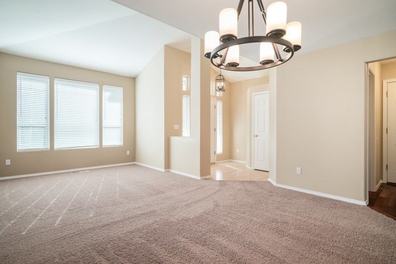 14421 Holly Springs Rd - Photo 7 of 33