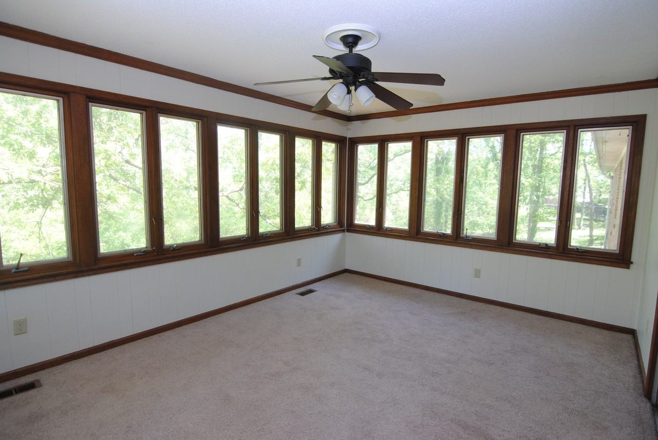 310 Alanbrook Ave - Photo 7 of 29