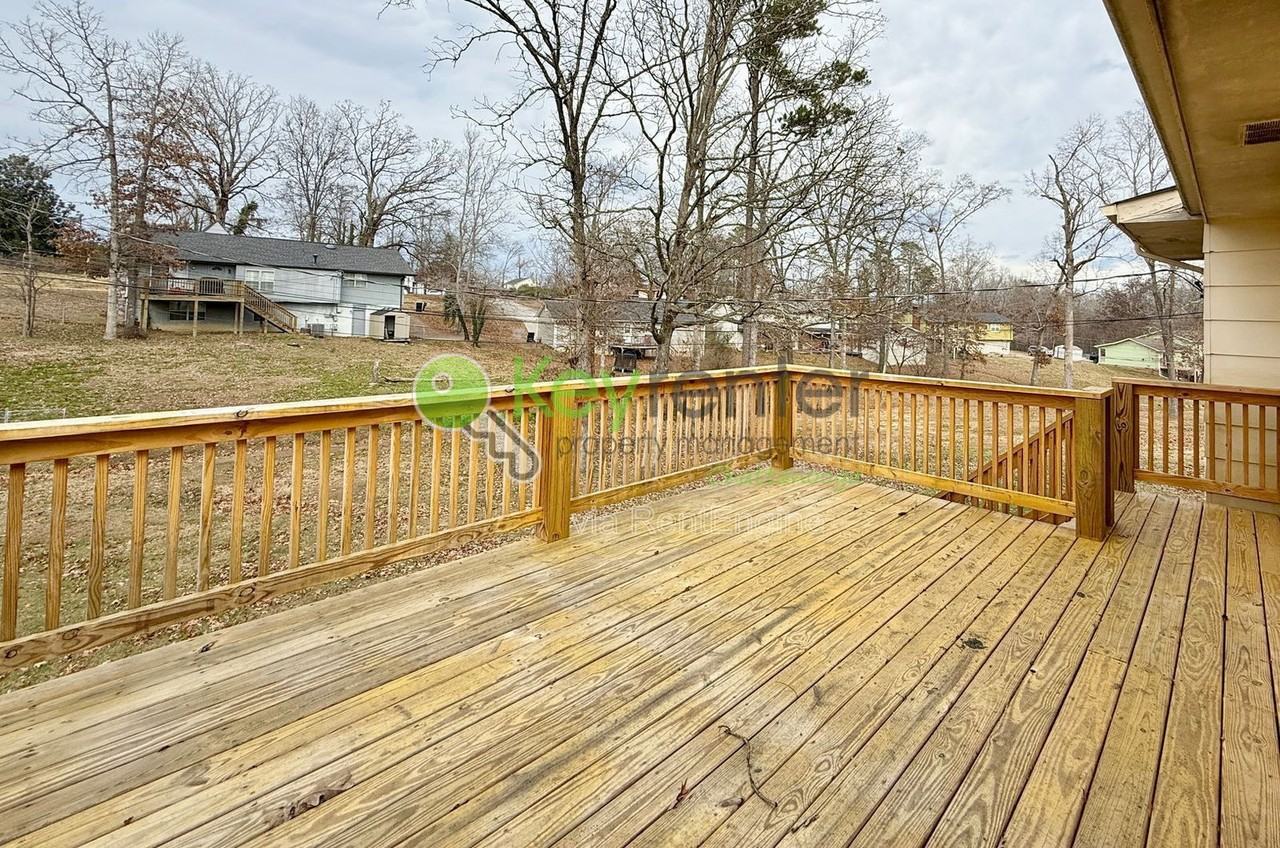 8225 Cavan Cir - Photo 6 of 19