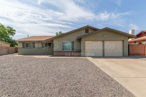 featured image of 319 E Riviera Dr