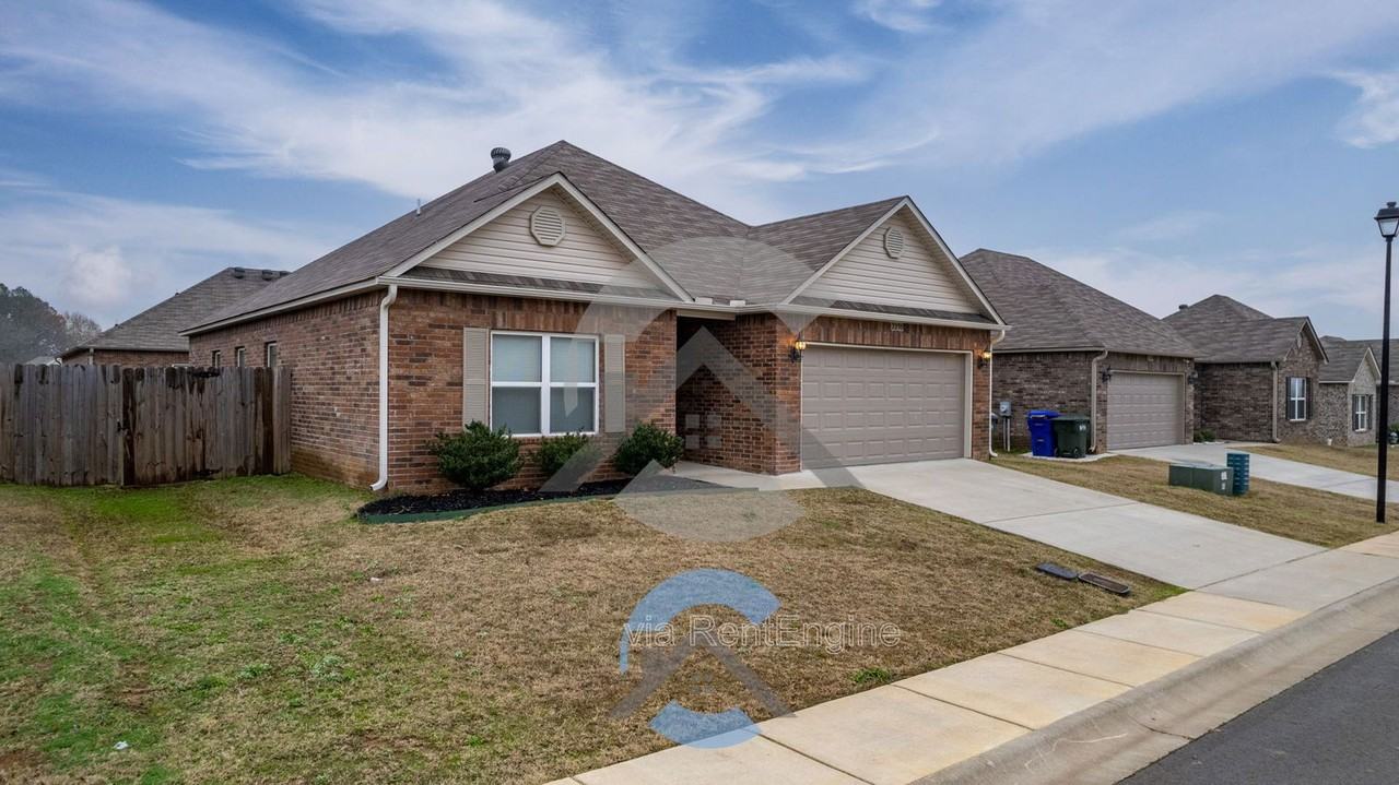 2230 Eldridge Ln - Photo 2 of 14