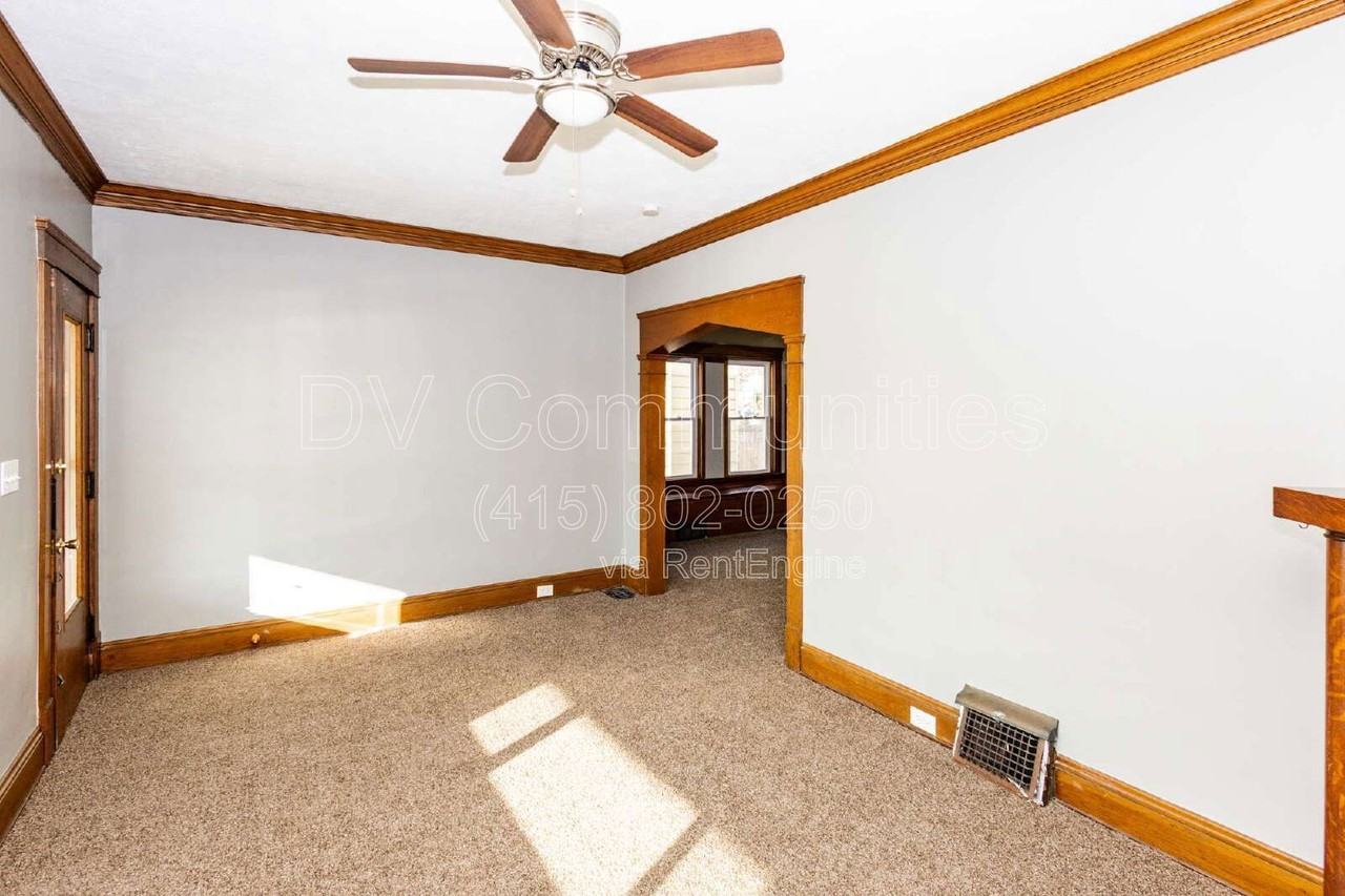 3102 Montclair Ave - Photo 3 of 16